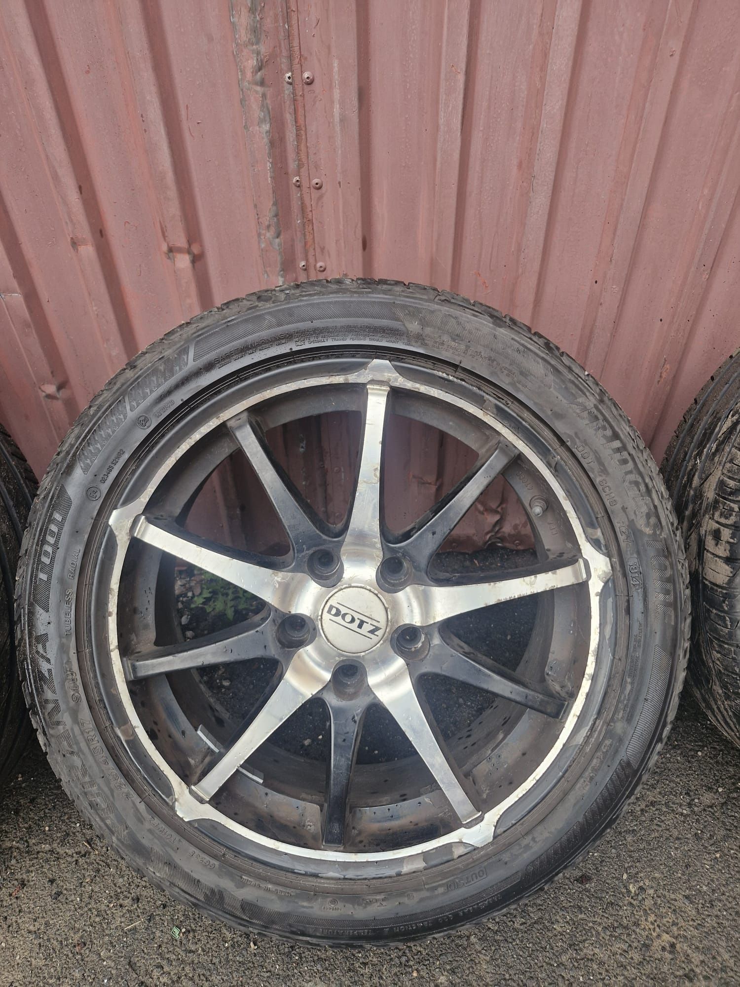 Koła Alufelgi 5x114.3 225/45/17 Opony LETNIE 5.5mm Renault Honda Opel