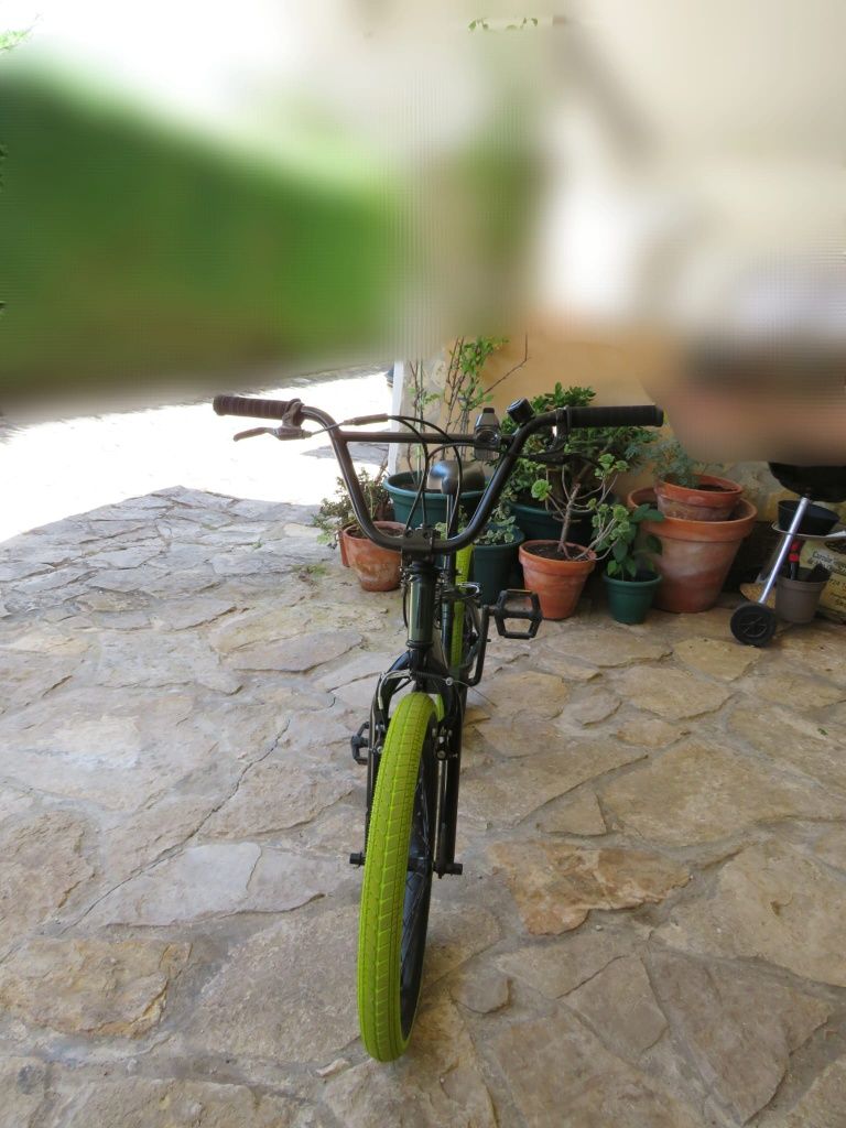 Bicicleta BMX  como nova