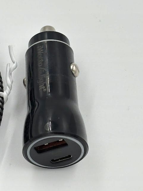 outlet iwotto 18w - ładowarka samochodowa usb z kablem type-c