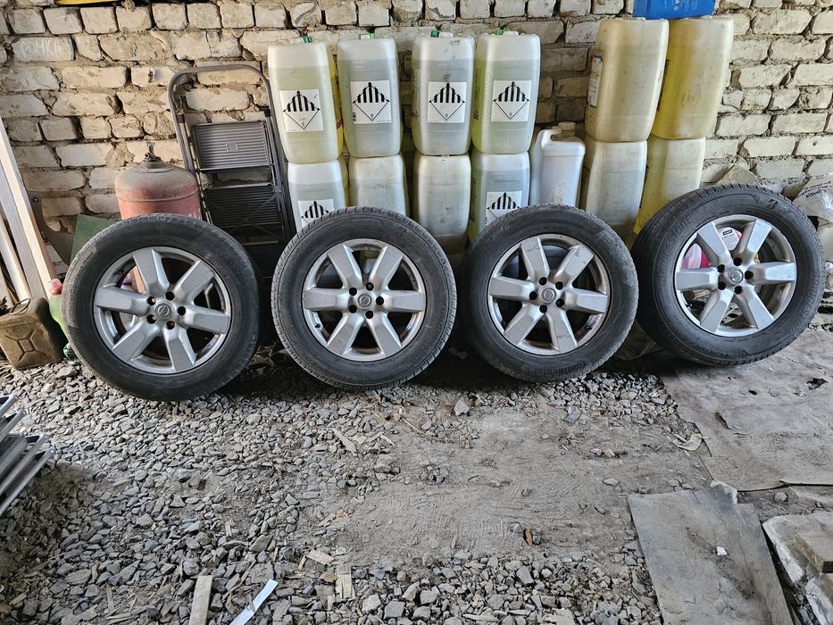 Диски колеса Nissan R17 дюймів 5x114.3