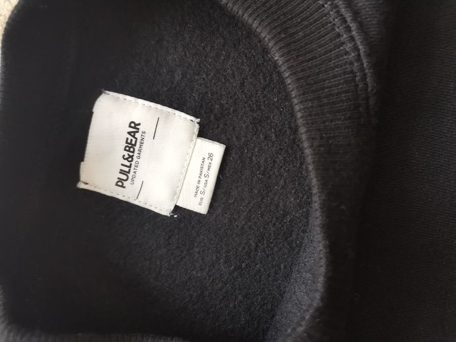 Чорний жіночий світшот Pull & Bear