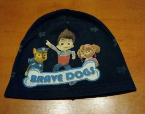 2 czapki bawełniane chłopięce 3-5 lat