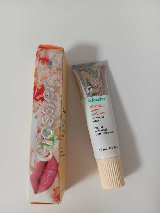 Glossier Balm Dotcom – kultowy balsam błyszczyk do ust