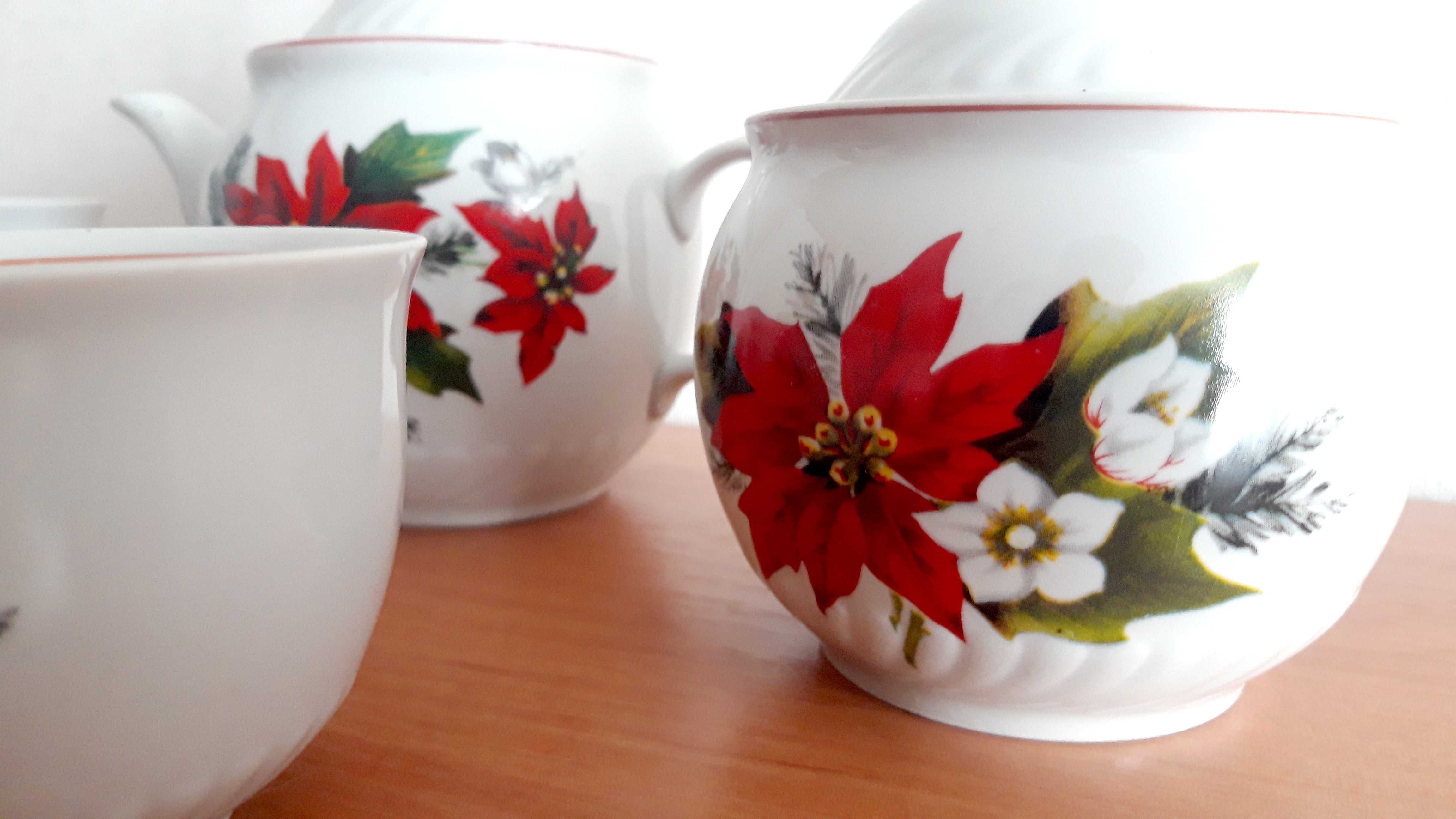 Сервіз чайний "Різдво" (СРСР, 1970 р.): чайник, цукорниця та чашки