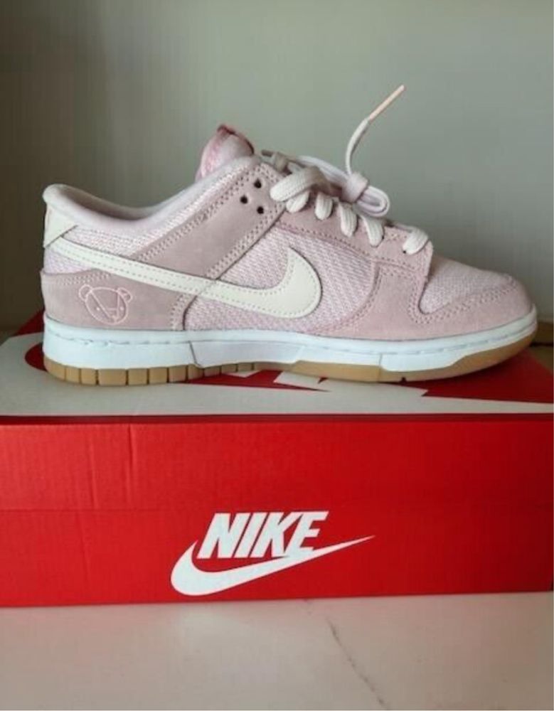 ORIGINAL Nike SB Dunk Low Teddy Bear - Light Soft Pink 2022