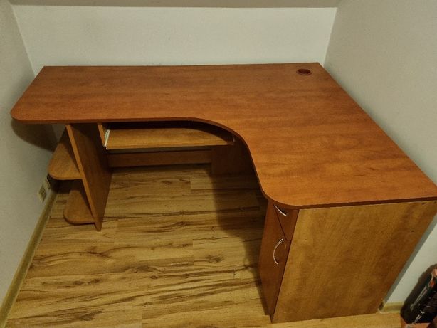 Biurko narożne, stół biurowy z półką na klawiaturę