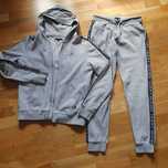 Dres Tomy Hilfiger