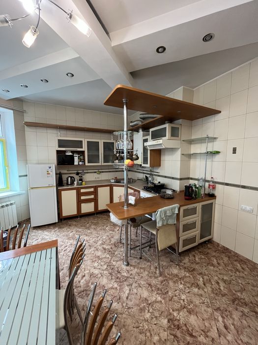 Здам чудовий будинок/гараж/сауна/джакузі