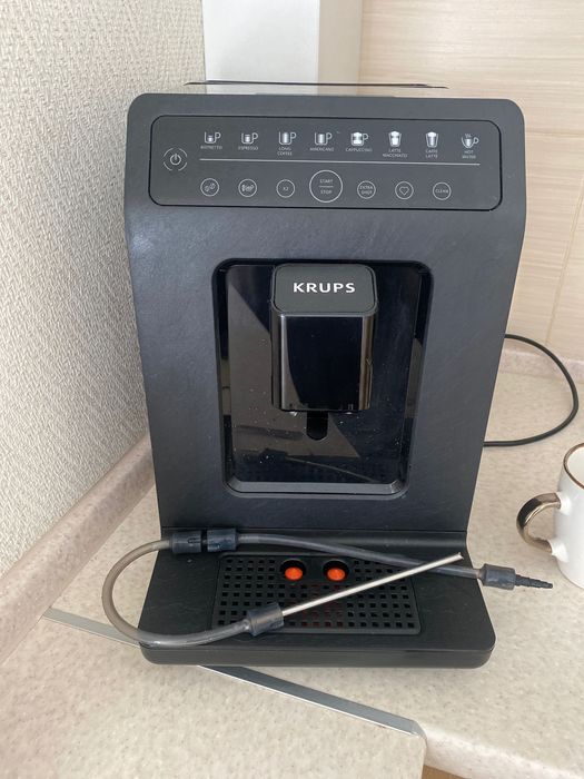 Продам кавомашину ЕА897