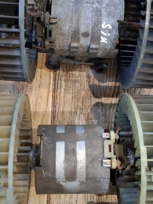 Мотор печки двух крыльчатка Siemens, Bosch Мерседес w124