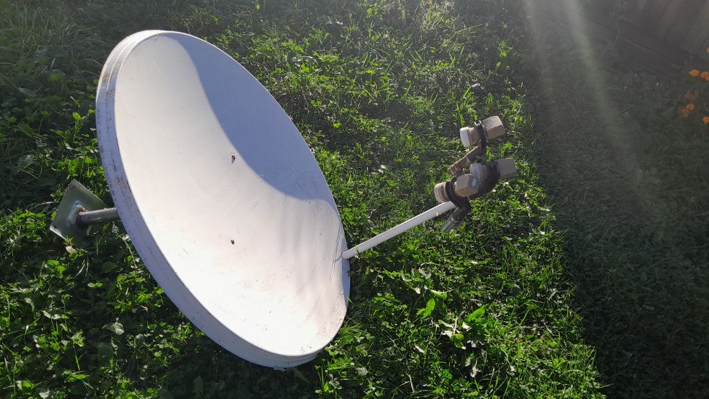 Тюнер і супутникова антена Eurosky
