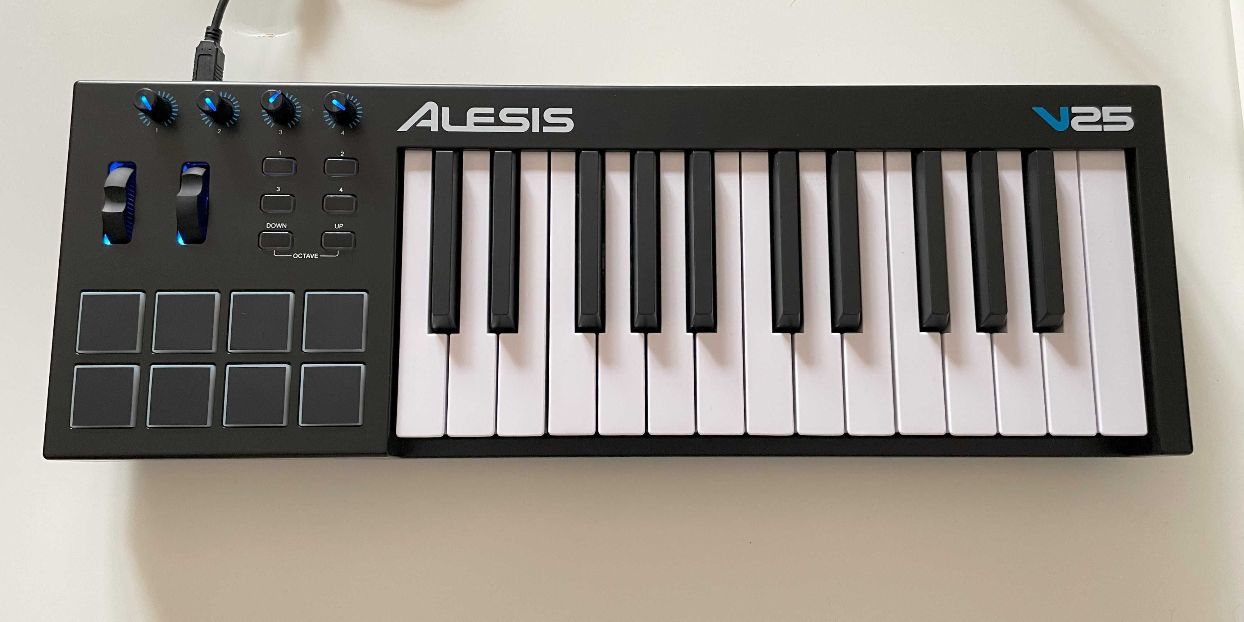 Teclado MIDI Alesis V25