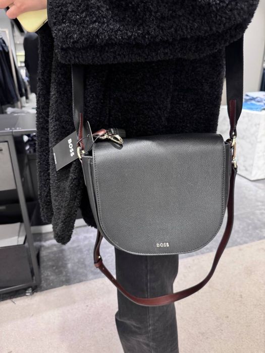 Сумка BOSS Saddle Bag