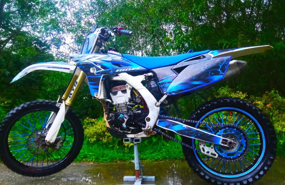 Yamaha yzf 250  ostatni gaźnik!