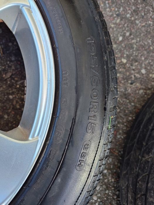 Sprzedam 4 Alufelgi DEZENT 15, 6.5jx15H2 wraz z oponami