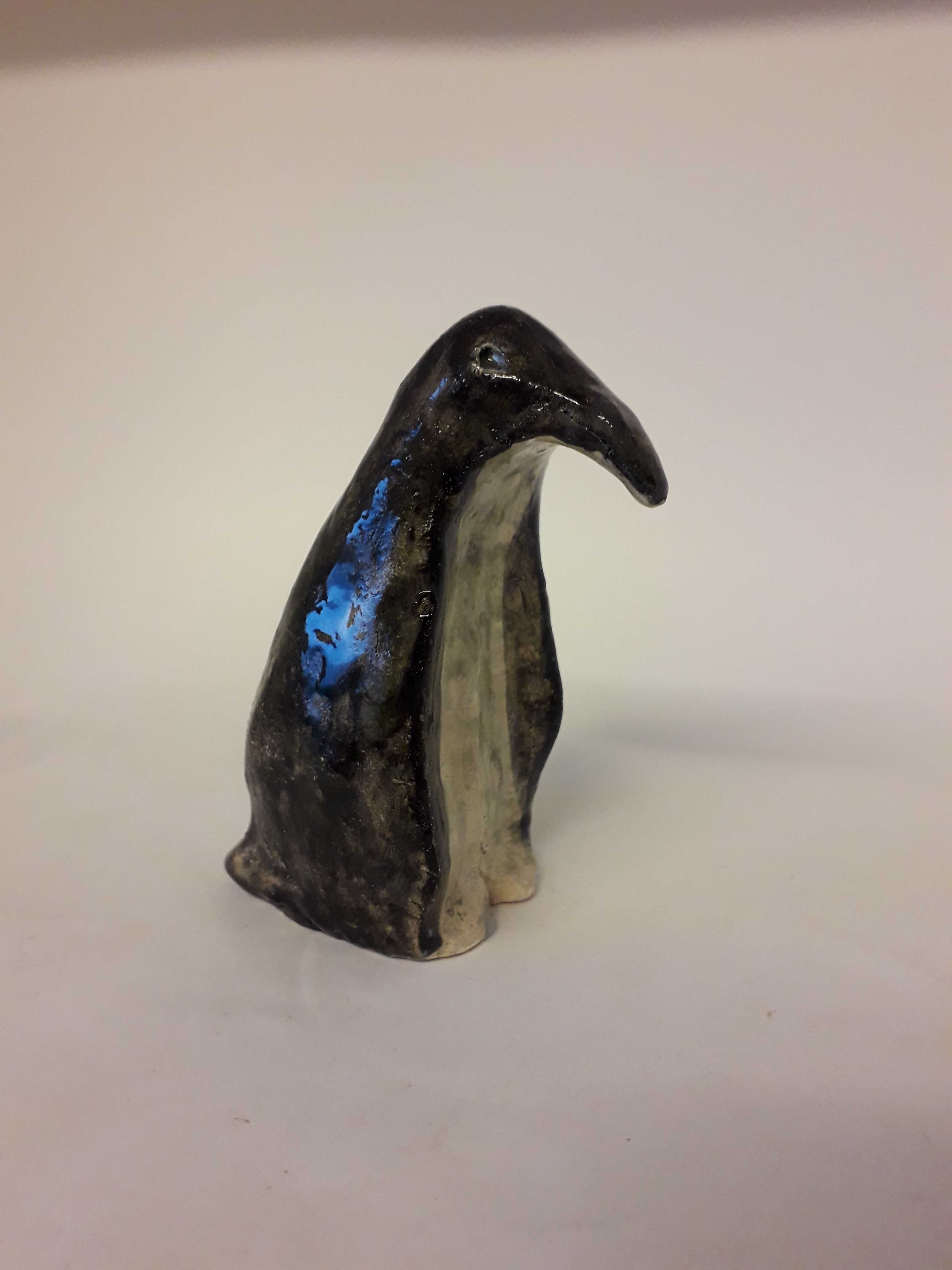 Glina szkliwiona ręcznej roboty piękny pingwin ceramika art.