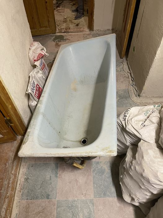 Продам чавуну ванну,в ідеальному стані ,не дорого