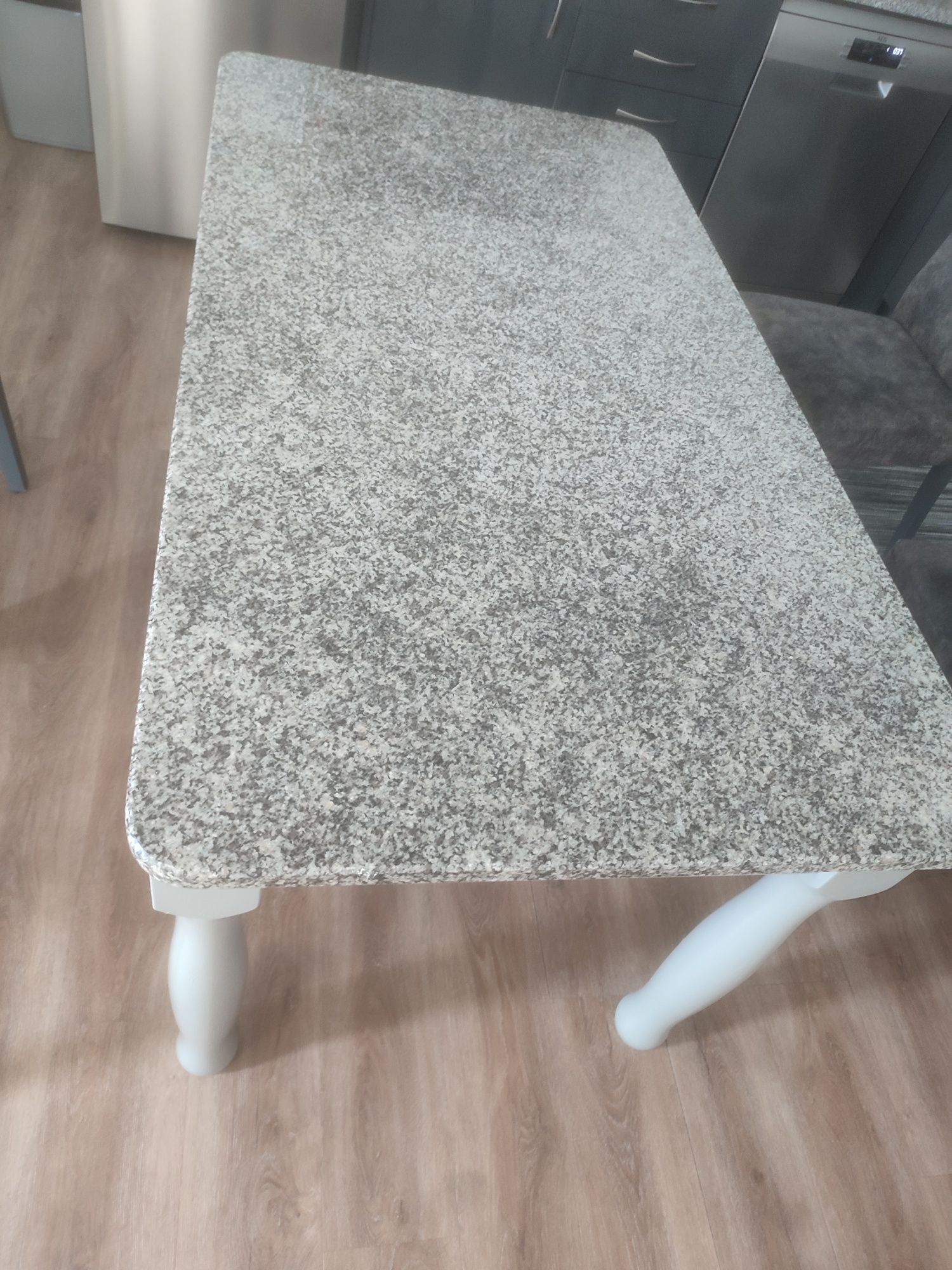 Mesa com pedra mármore