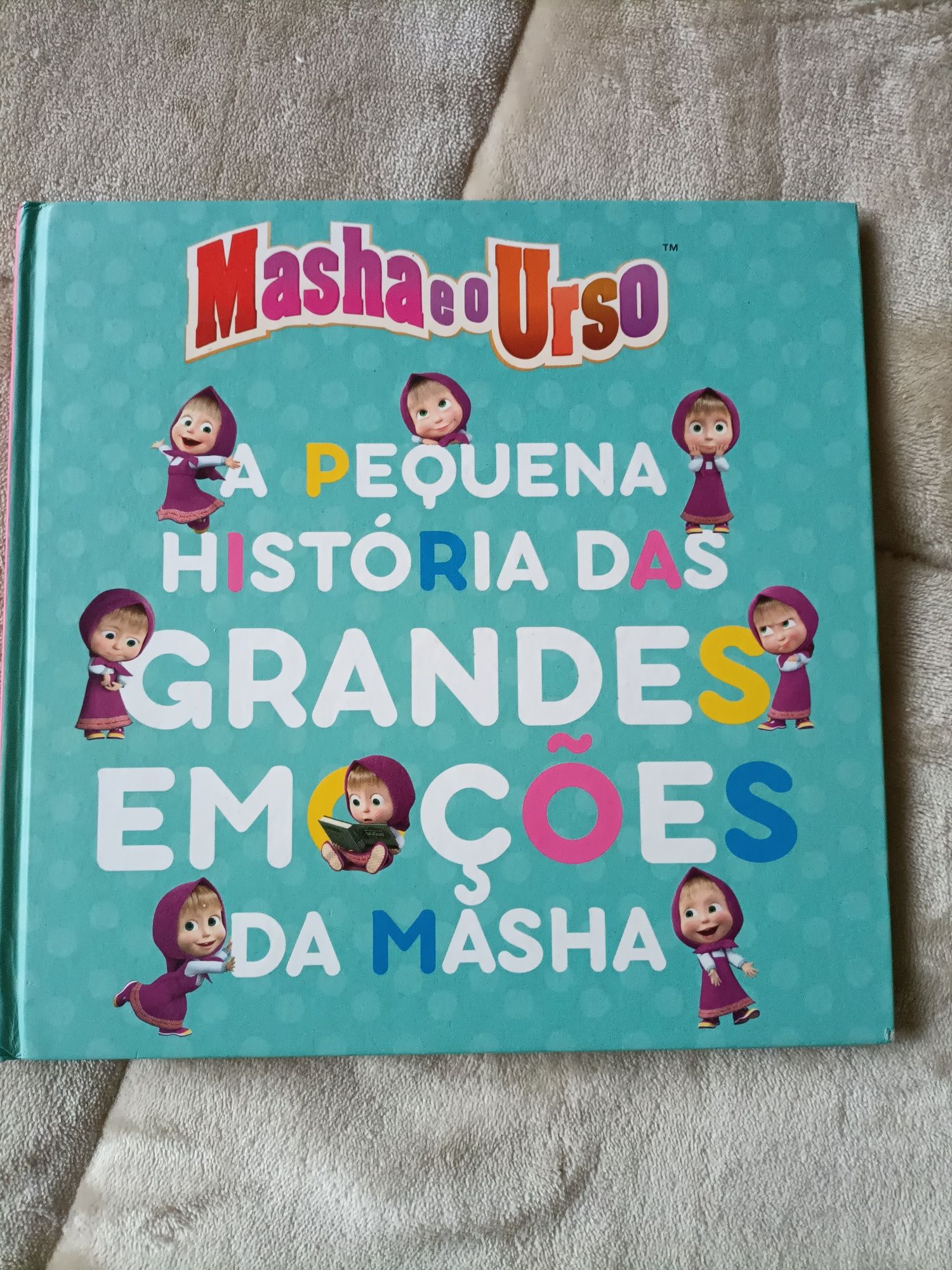 Livro pequena história das grandes emoções da Masha