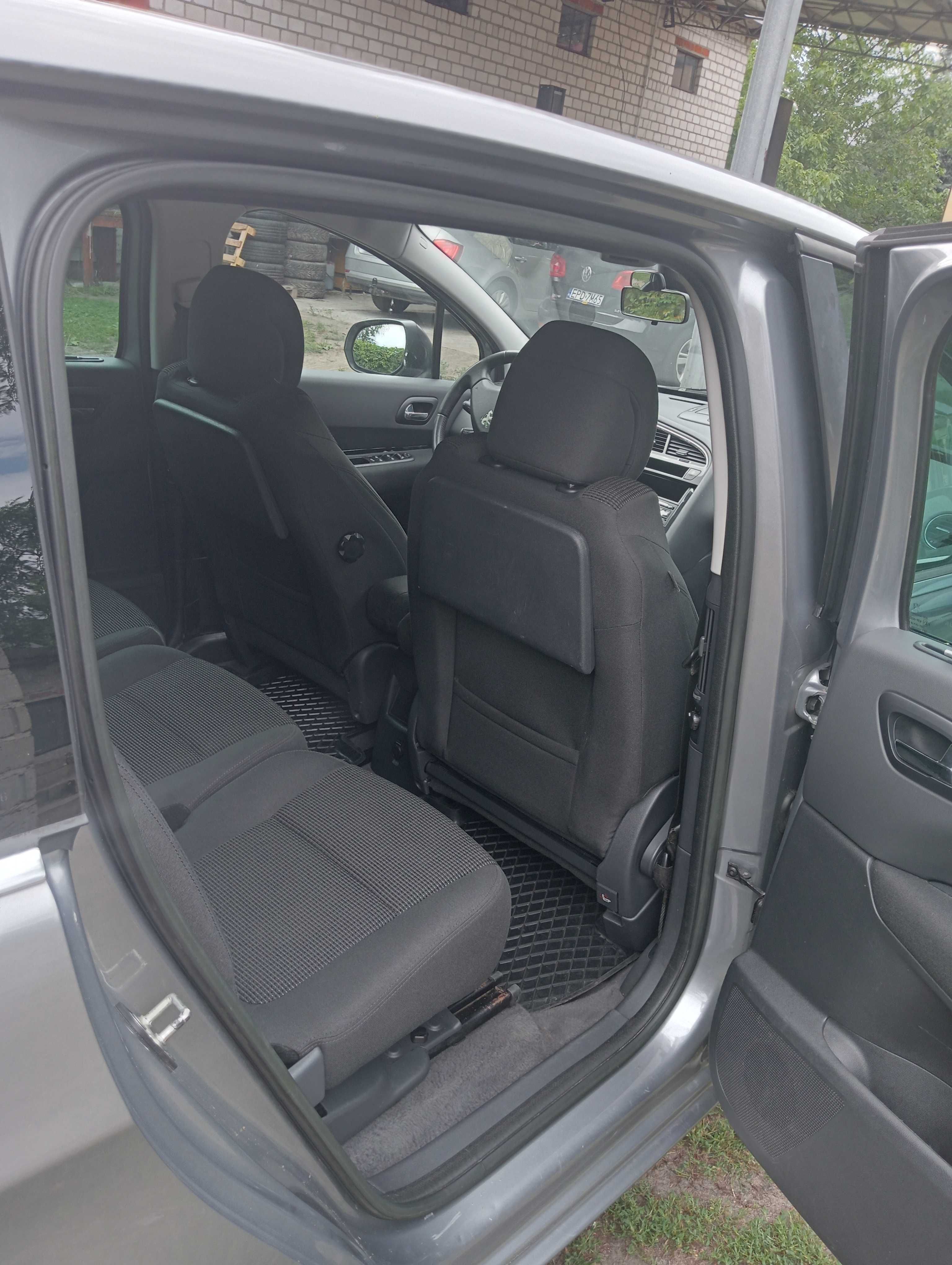 Sprzedam Peugeot 5008 1.6 HDI  7 osobowy 2014