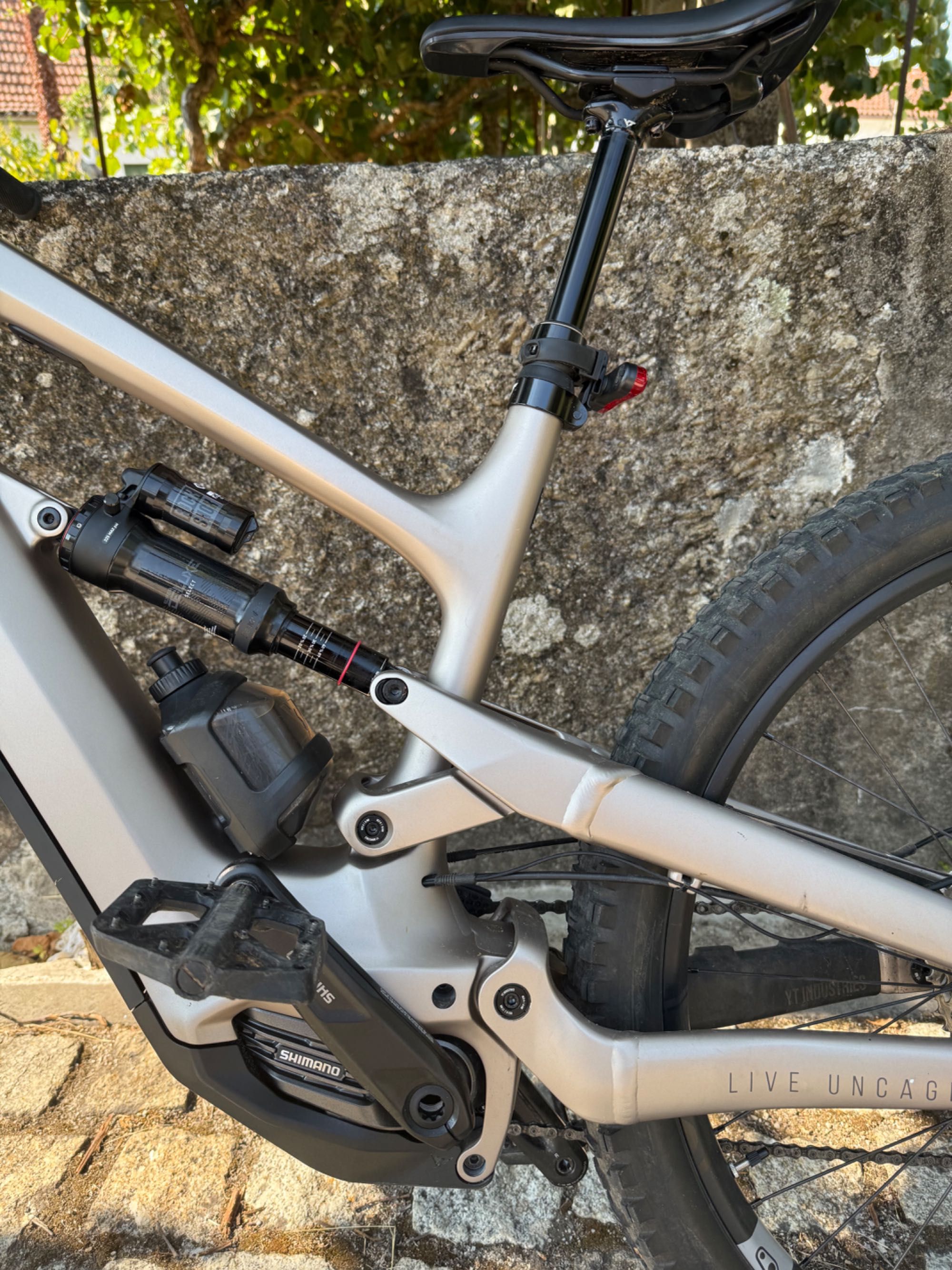 Bicicleta elétrica - YT Decoy MX Core 2 - Tamanho M