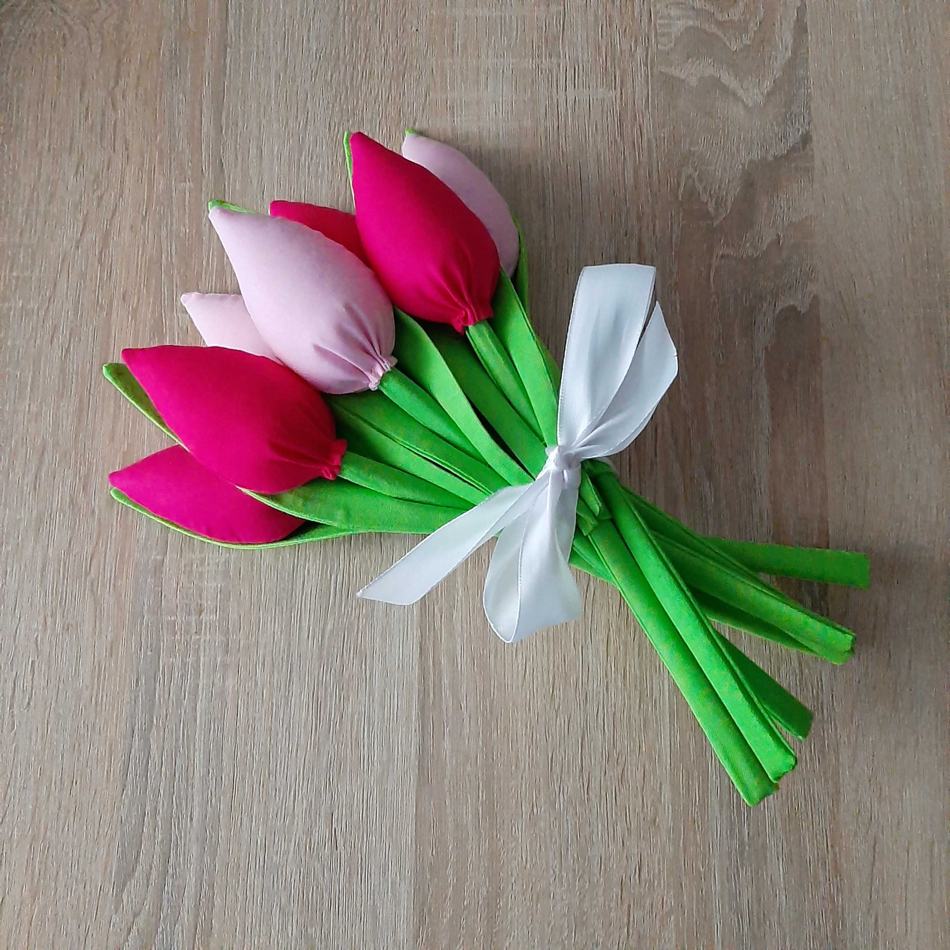 Dzień Matki tulipany ręcznie szyte bilecik, folia 13 kolorów