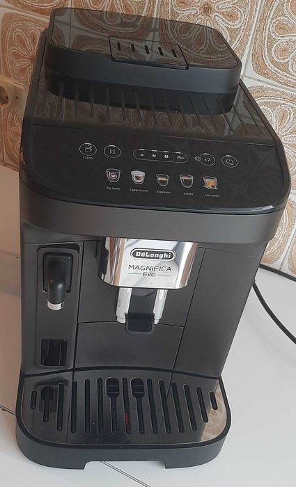 Máquina café automática Delonghi