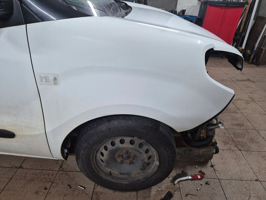 BŁOTNIK PRAWY PRZÓD 249 FIAT DOBLO II LIFT  15-22r.