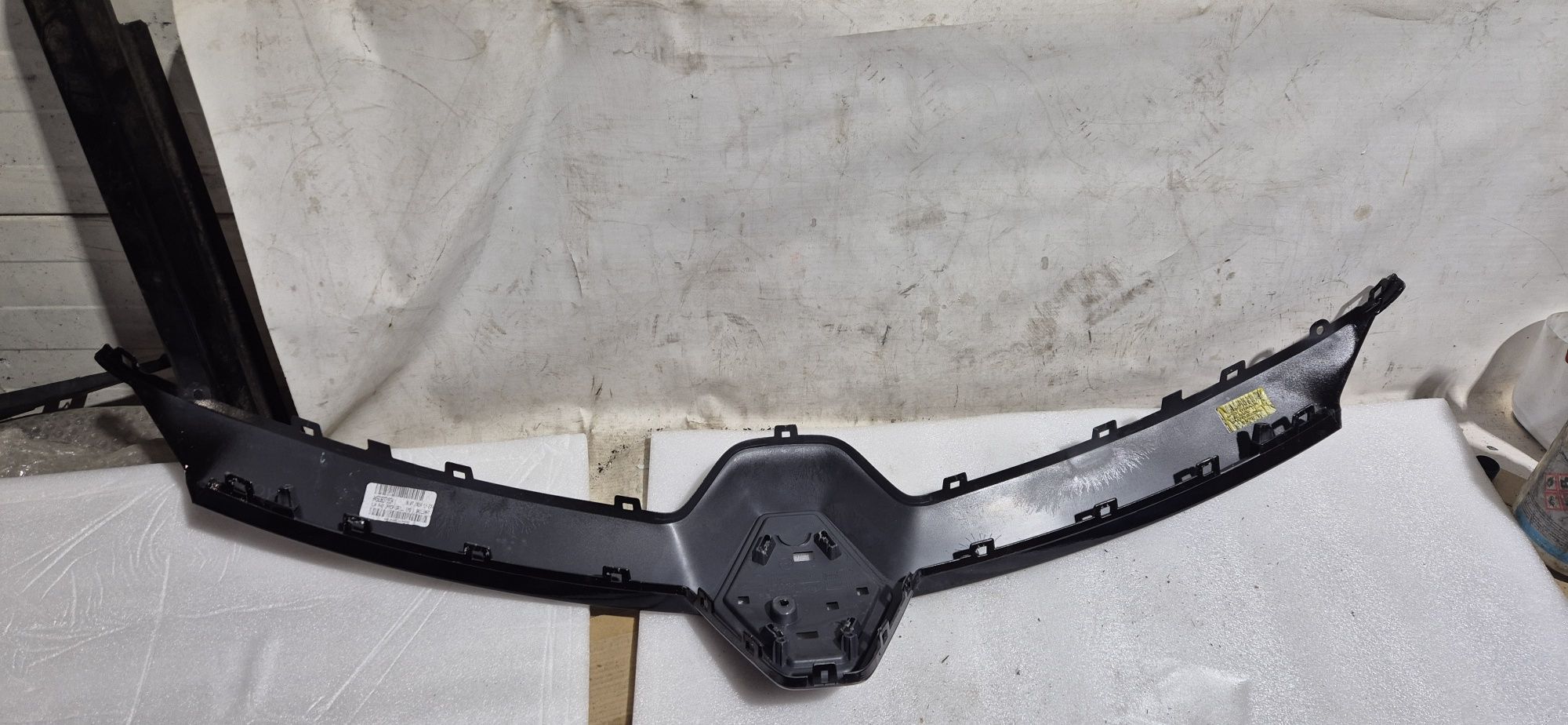 Listwa atrapa grill renault clio 5 V Europa