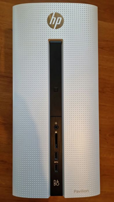Computador desktop HP Pavilon.