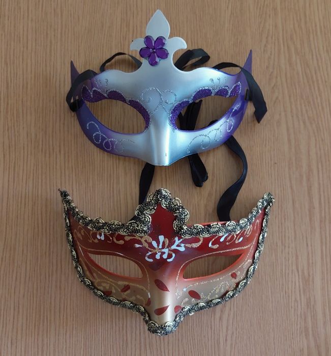 Маска карнавальная.
