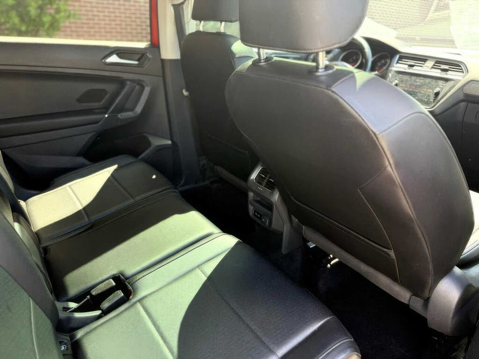 Volkswagen Tiguan      2018