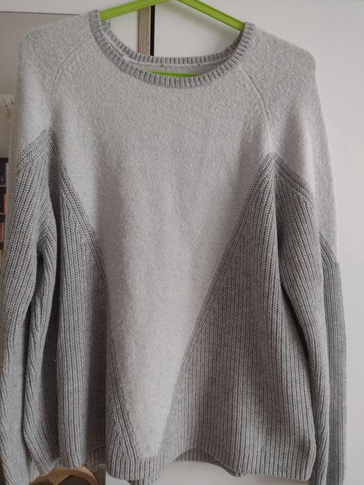 Sweterek damski rozm L, luźny fason
