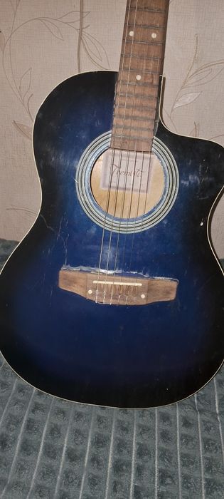 Продам недорого акустичну гітару Трембіта недорого