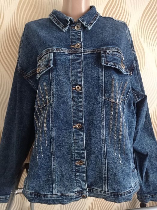 Стильна, джинсова куртка батал!