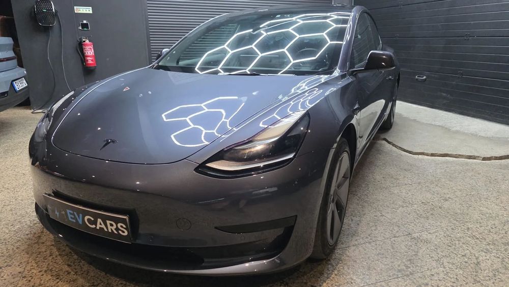 Tesla Model 3 Standard Range Plus RWD