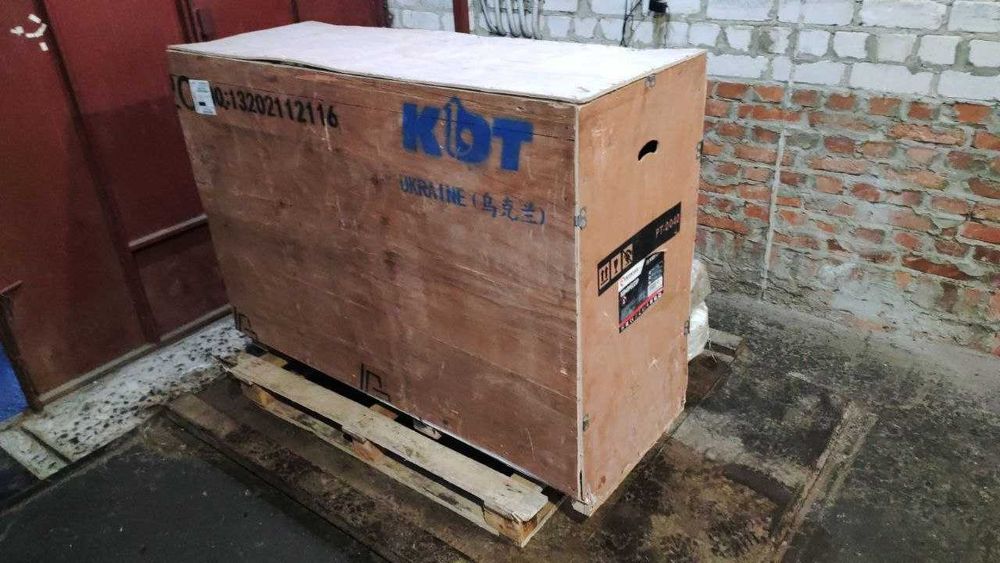 Заклепочник пневматичний для клепки гальмівних накладок + компрессор