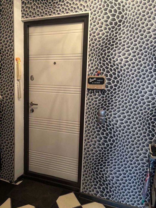 Продам 1к квартиру Метро Индустриальная Кап.ремонт. 5й\9ти