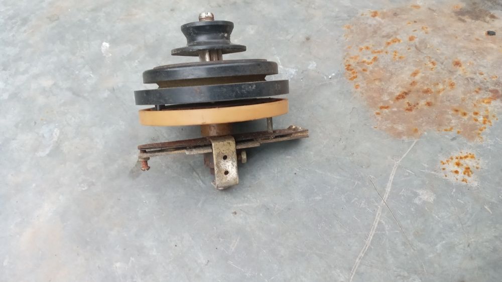 Продам механизм от бабинного советского магнитофона.