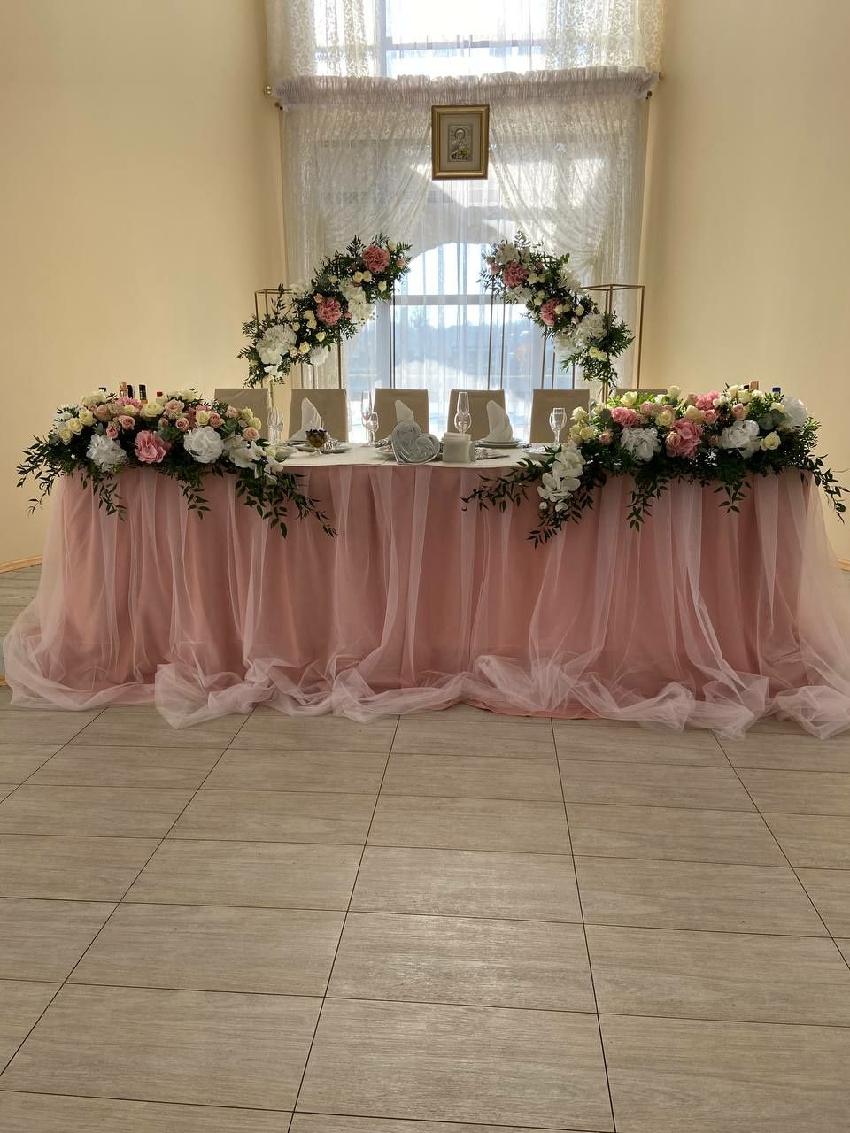 Фотозона оформлення весілля декор,розсадка гостей,весільна флористика