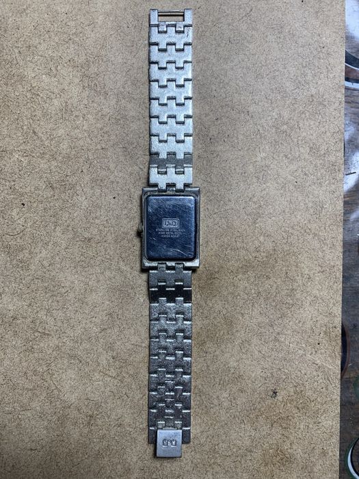 Годинник(кварцовий)в доброму стані