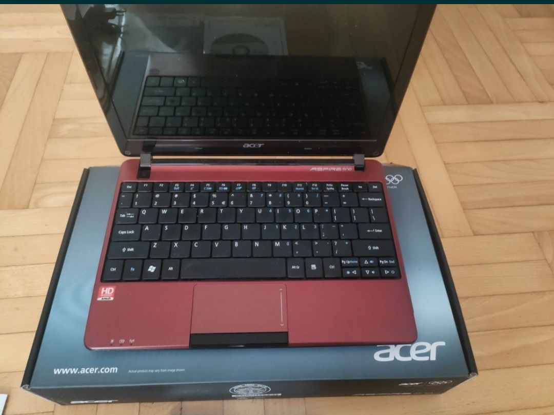 Нетбук Acer Aspire One 722 AMD C60