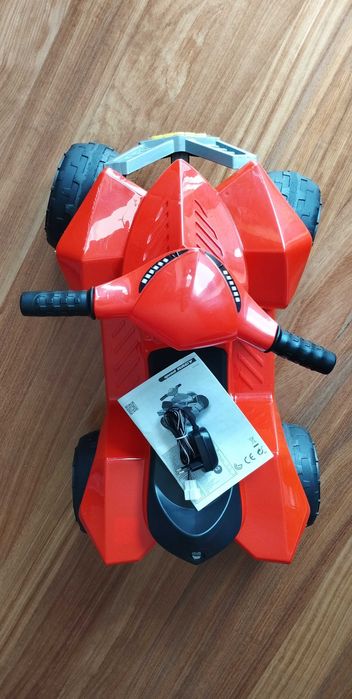 Carrinho de brincar a bateria - Quad Racy (FEBER)