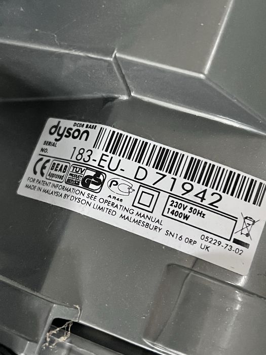 Dyson 1400w odkurzacz bezworkowy