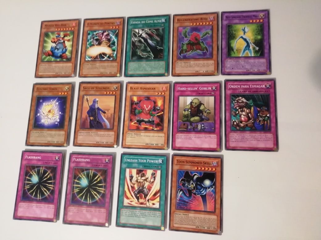 Deck de 37 cartas Yu-Gi-Oh