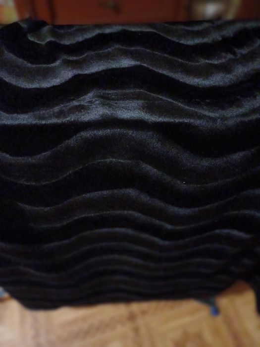 Отрез ткани чёрного цвета