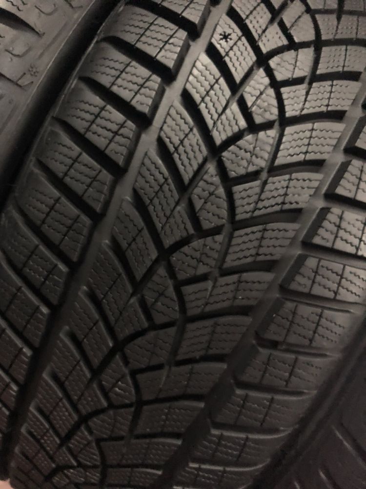 215/50/17 R17 Goodyear Ultra Grip Perfomance GEN1 4шт зима