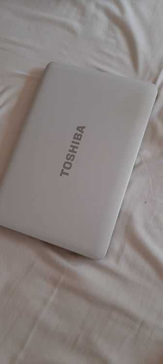 Pc Toshiba -  Windows 8 - intel core i3