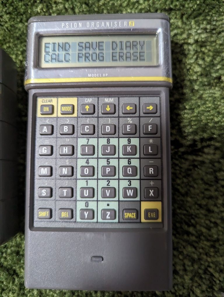 Psion Organiser II Год выпуска: 1986