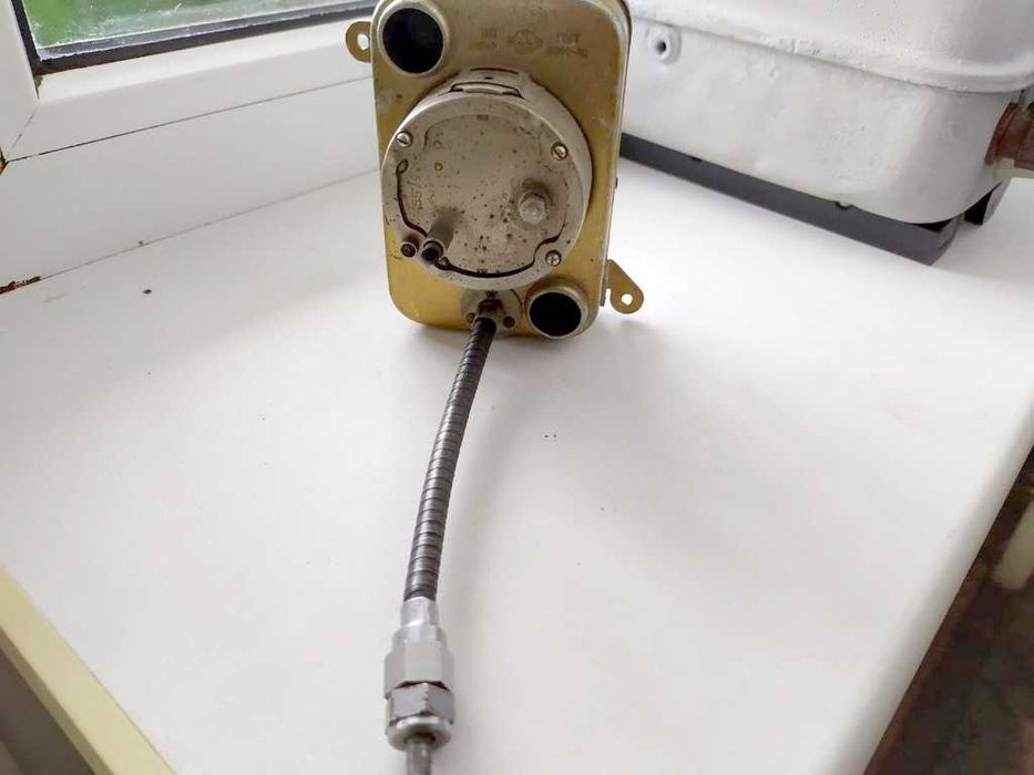 Часы автомобильные АЧВ-2 антиквариат